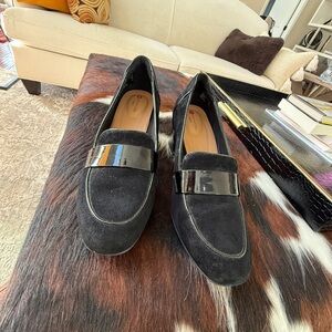 Clarks Unstructured Suede And Patent Leather Heeled Loafer - Women’s Size 9.5